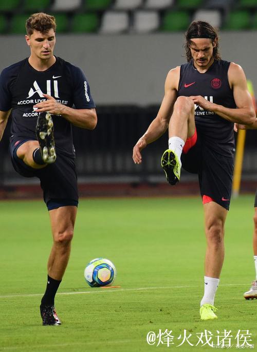 欧冠-伊尔迪兹世界波 尤文3-1埃因霍温取开门红